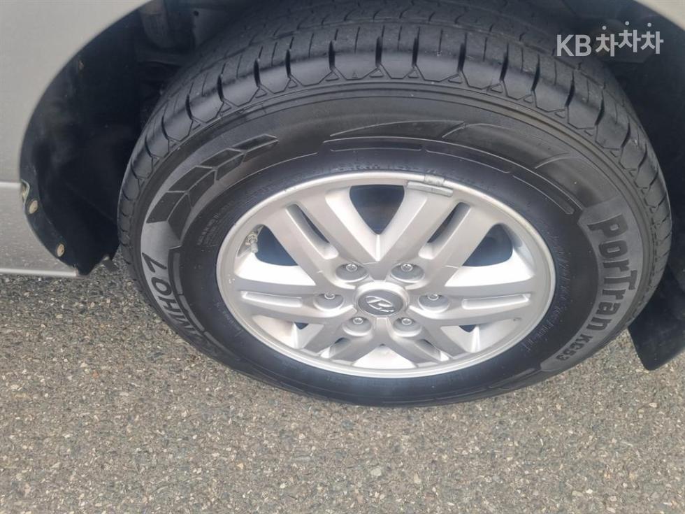Hyundai Starex — miniaturë 15