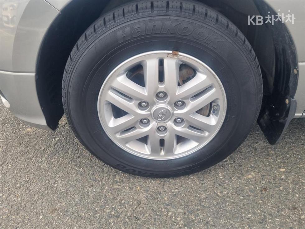Hyundai Starex — miniaturë 16