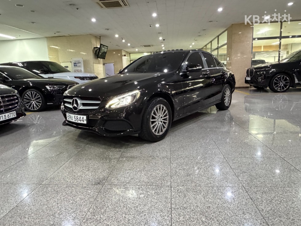 Mercedes-Benz C-Class