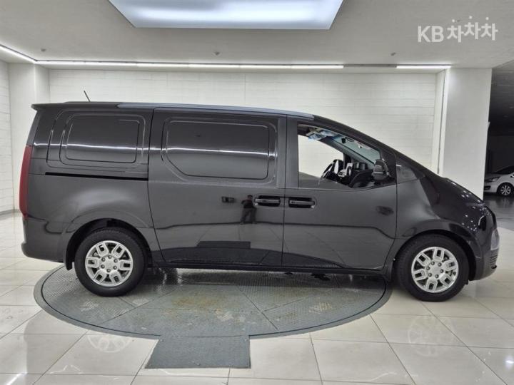 Hyundai Staria — miniaturë 4