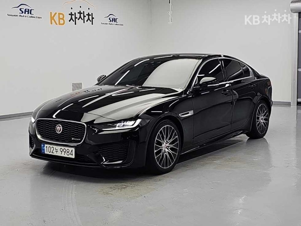 Jaguar XE