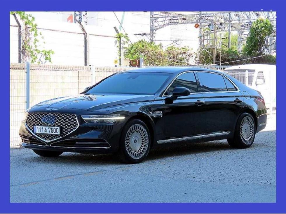 Genesis G90