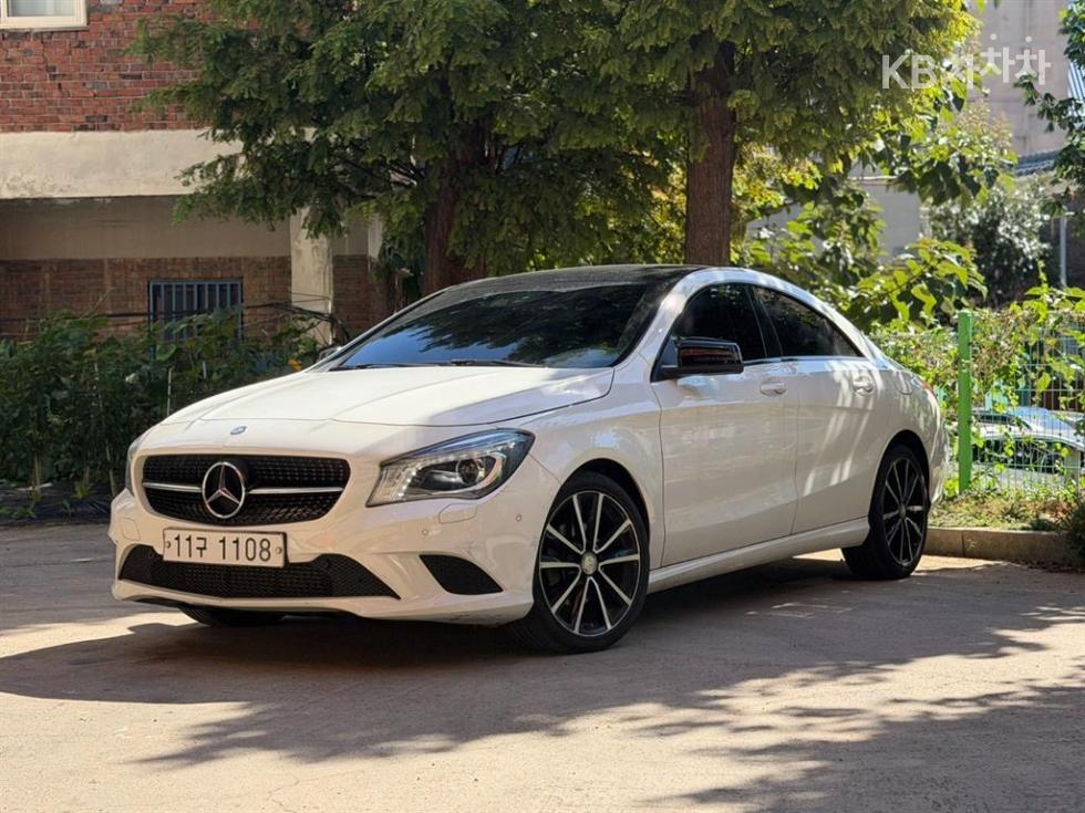 Mercedes-Benz CLA-Class