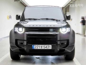 Land Rover Defender 110 D300 X-DYN HSE — foto 1