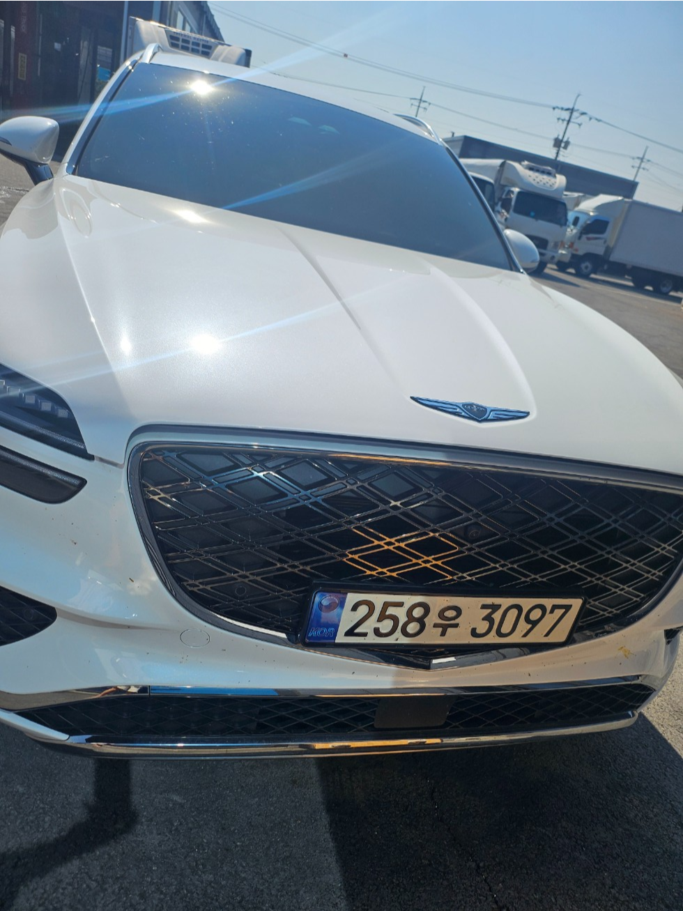 Genesis GV70