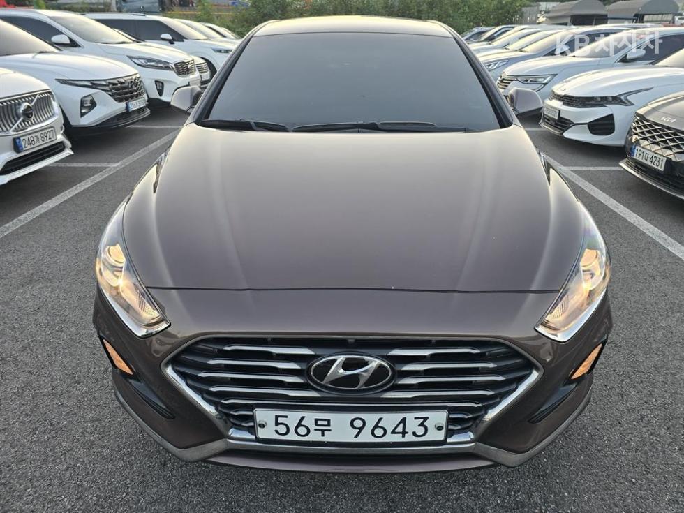 Hyundai Sonata 2.0 LPi 렌터카 스타일 — foto 1