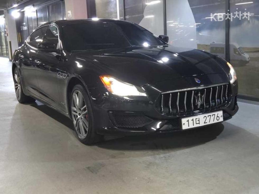Maserati Quattroporte