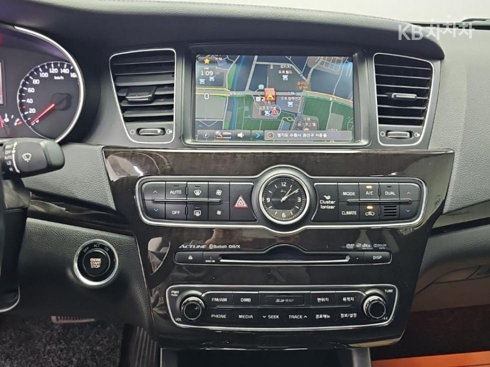 Kia K7 — miniaturë 9