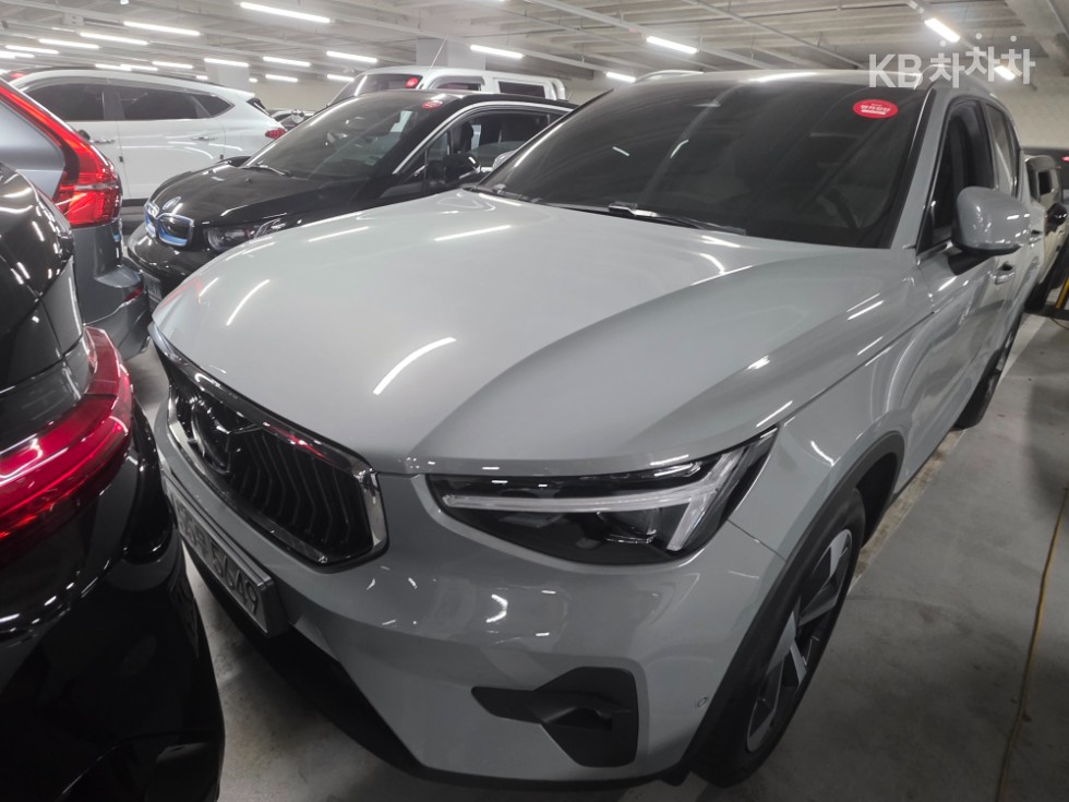 فولفو XC40