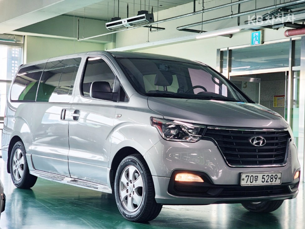 هيونداي جراند ستاريكس
