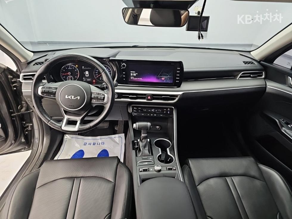 Kia K5 — miniaturë 7