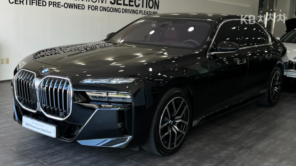 BMW 7-Series