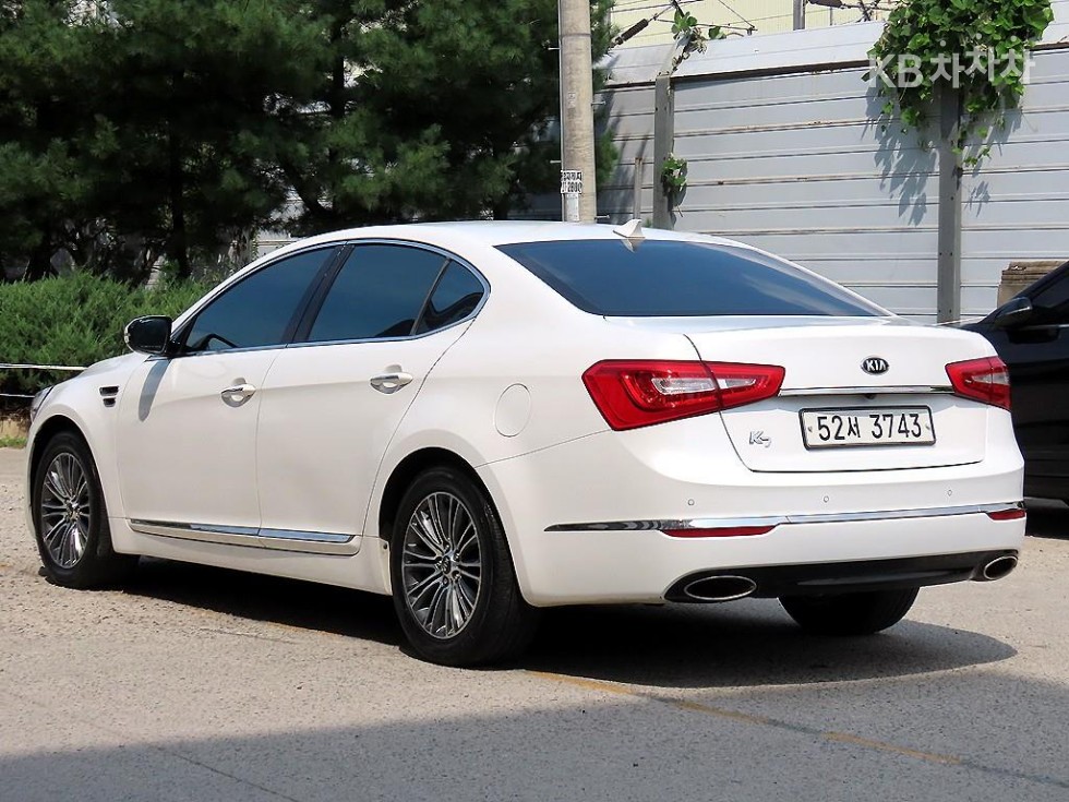Kia K7 — miniaturë 3