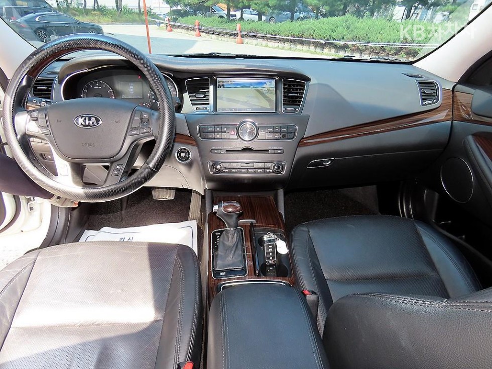 Kia K7 — miniaturë 7