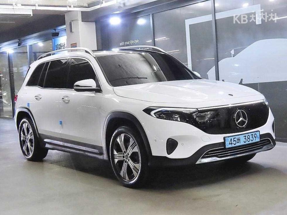 Mercedes-Benz EQB