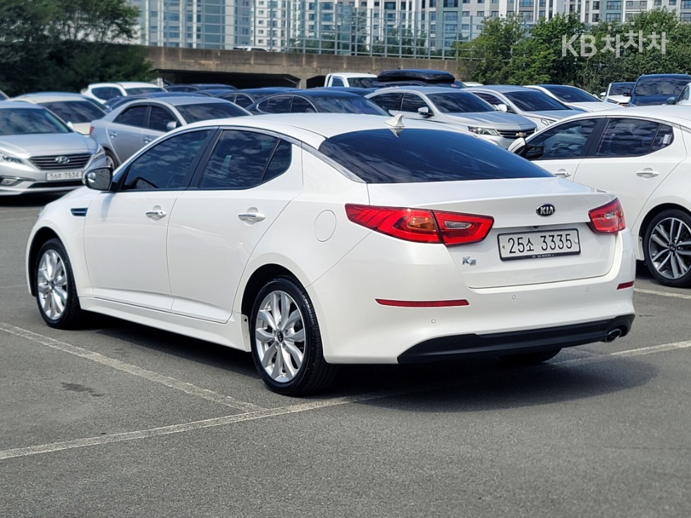 Kia K5 — miniaturë 6