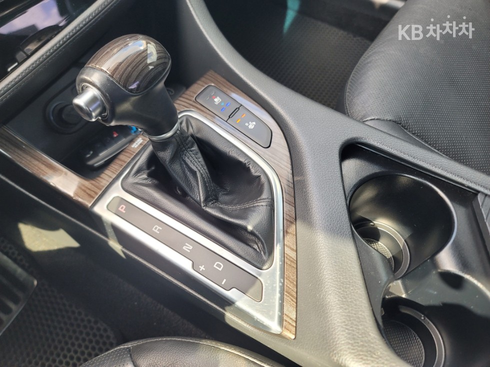 Kia K5 — miniaturë 19