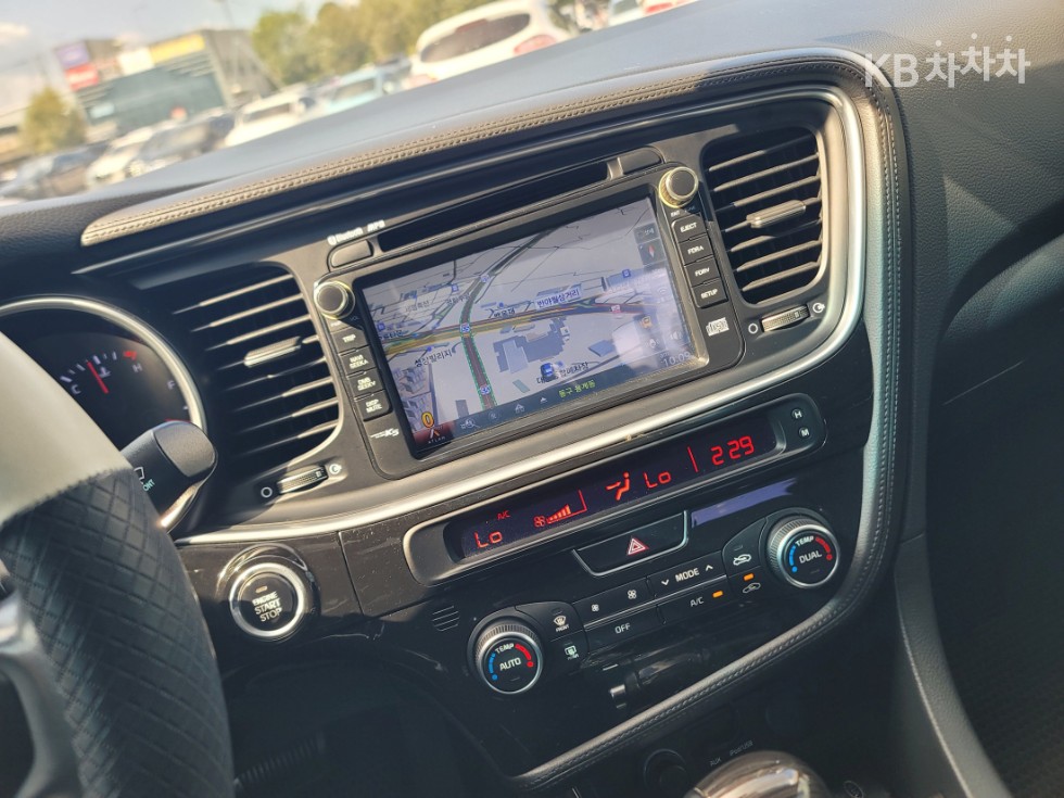 Kia K5 — miniaturë 21