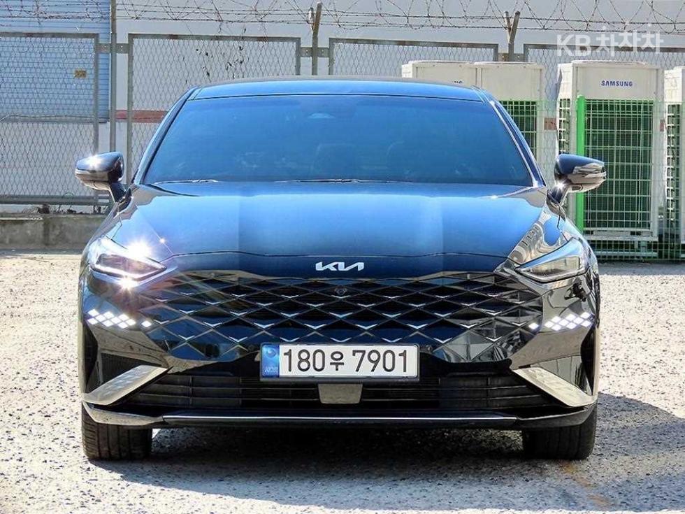 Kia K8