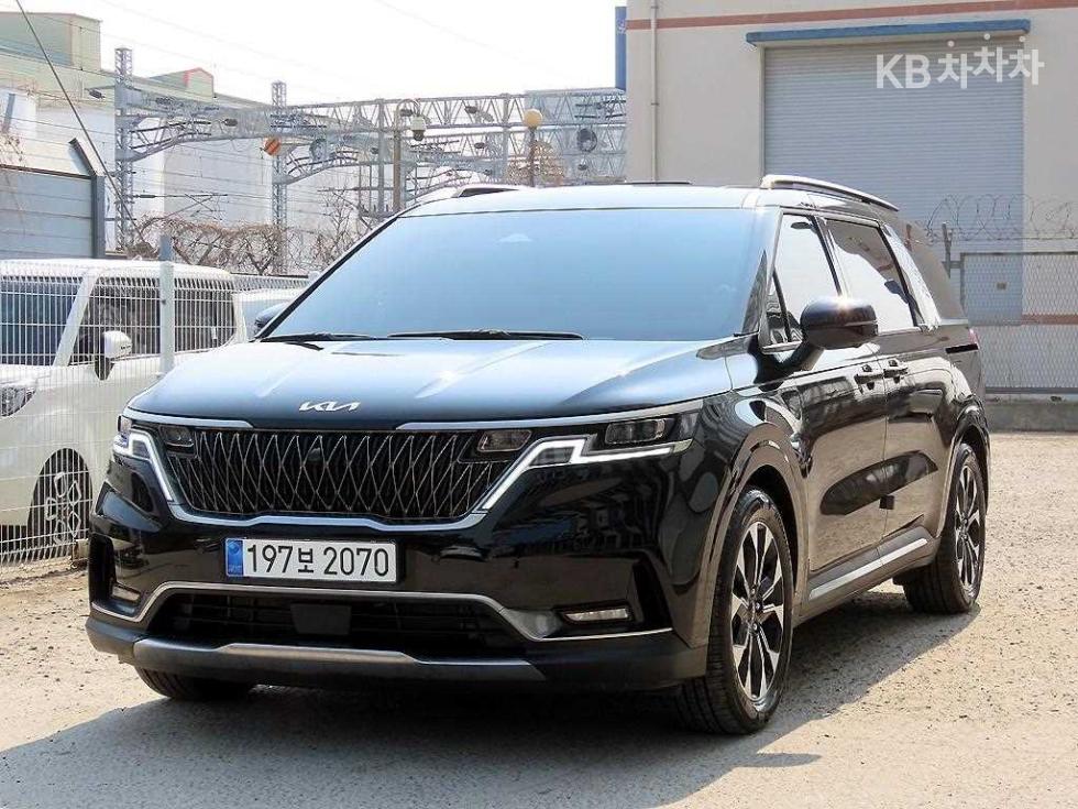 Kia Carnival SIGNATURE — фото 2