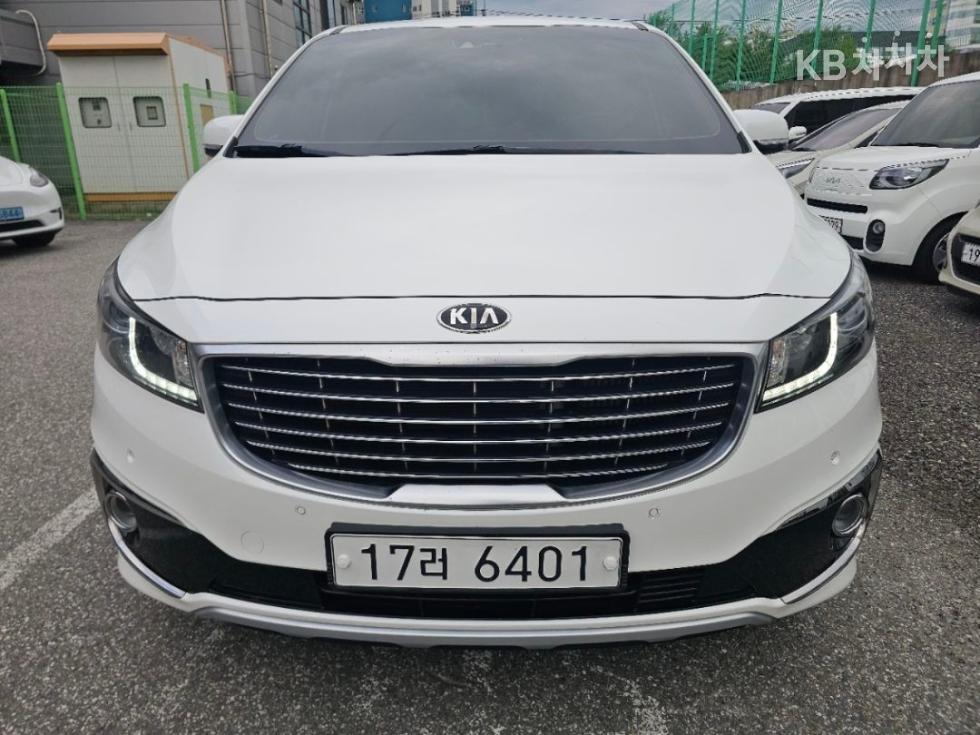 Kia Carnival