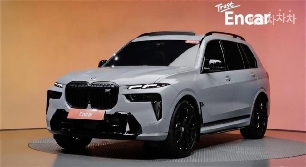 BMW X7