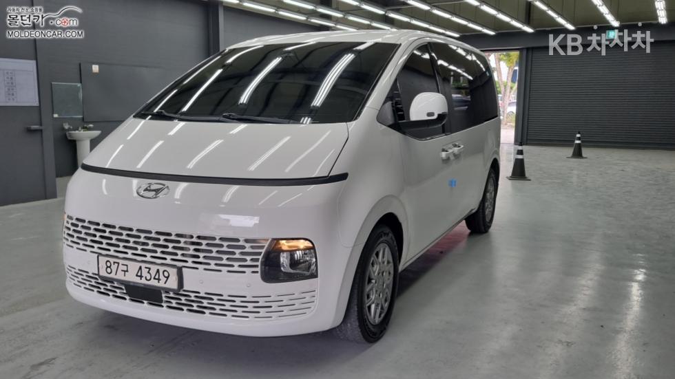 Hyundai Staria