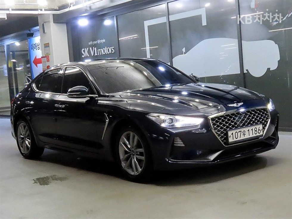 Genesis G70