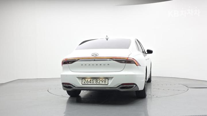 Hyundai Grandeur — miniaturë 4