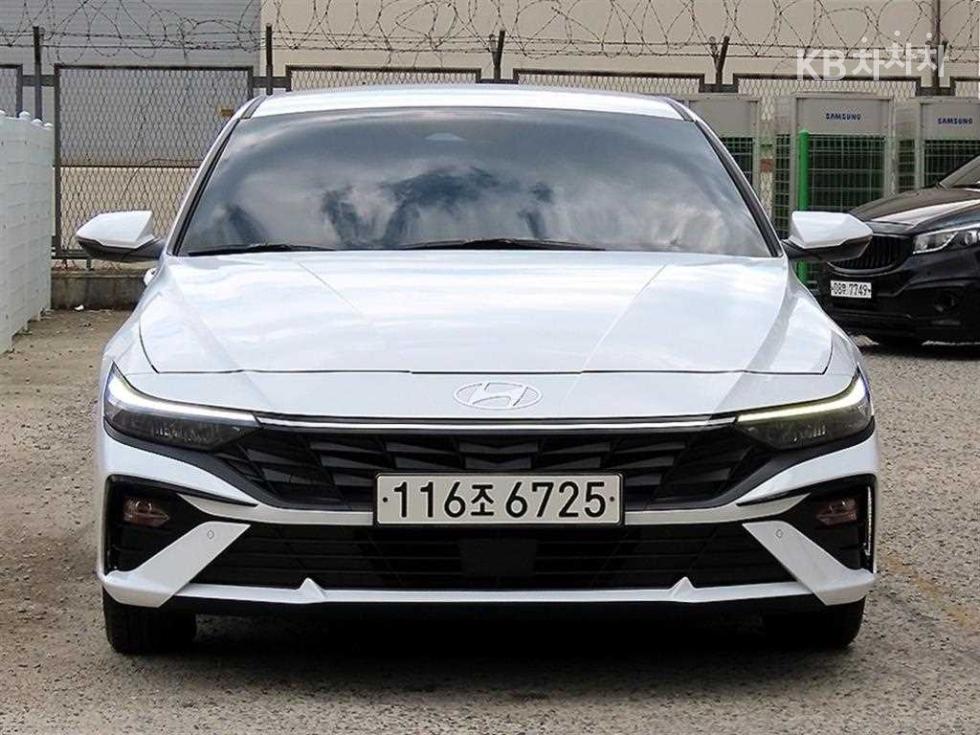 Hyundai Avante Smart — фото 1