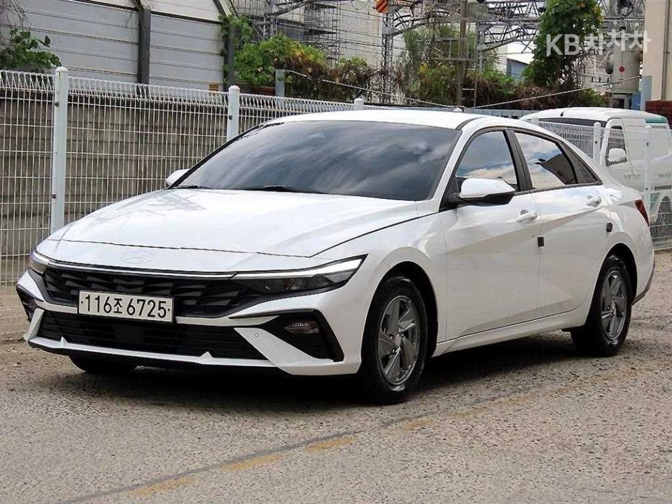 Hyundai Avante Smart — фото 2