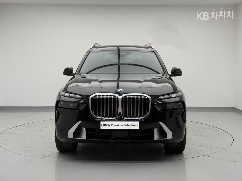 BMW X7 M Sport — фото 2