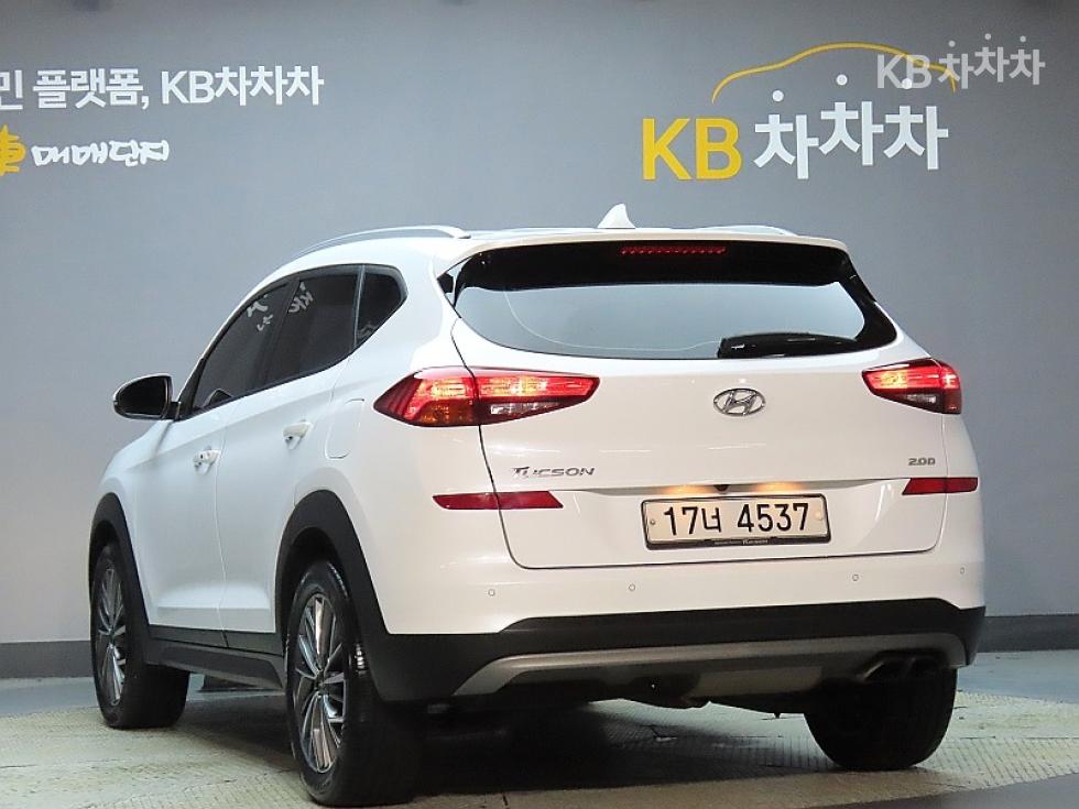 Hyundai Premium — фото 4