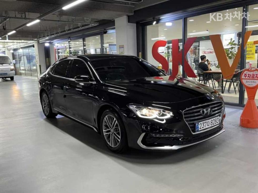 Hyundai Grandeur BASE MODEL — фото 1