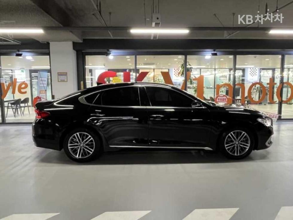 Hyundai Grandeur BASE MODEL — фото 3