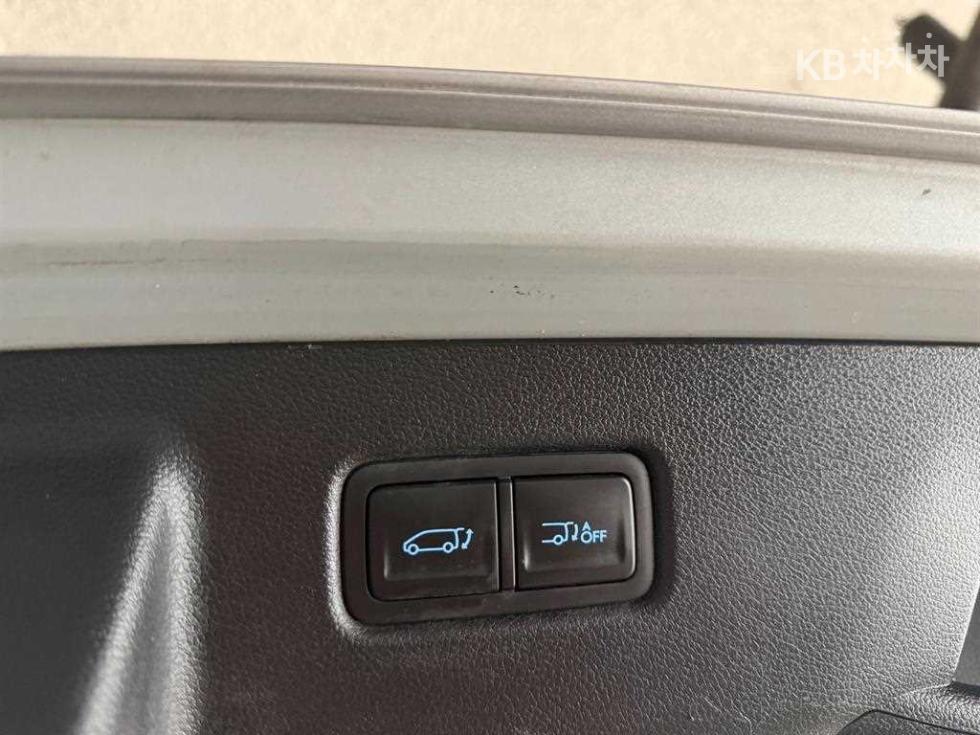 Hyundai Staria — фото 2