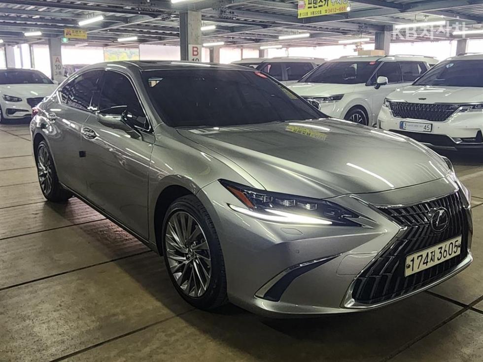 Lexus ES Executive — фото 4