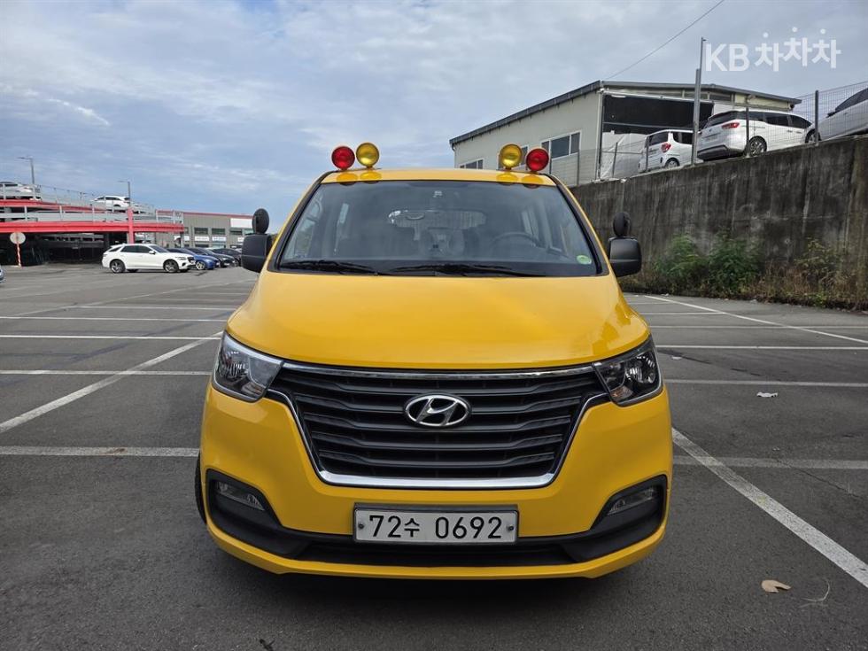 Hyundai Starex — фото 2