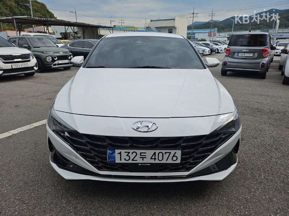 Hyundai Avante — фото 1