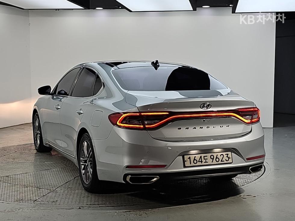 Hyundai Grandeur BASE MODEL — фото 3
