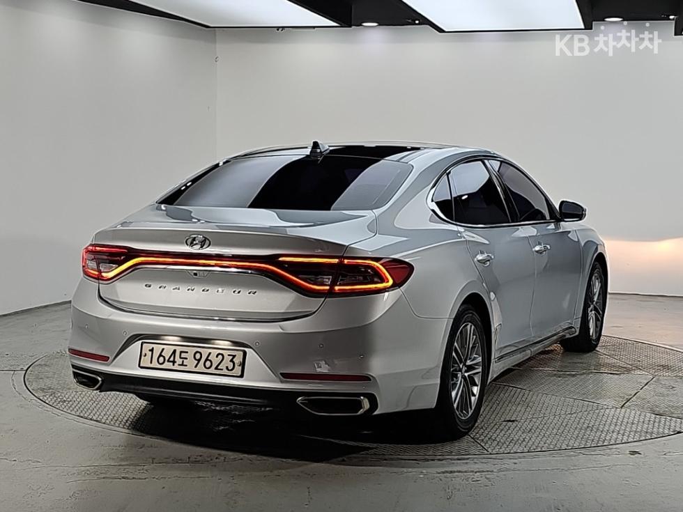 Hyundai Grandeur BASE MODEL — фото 4