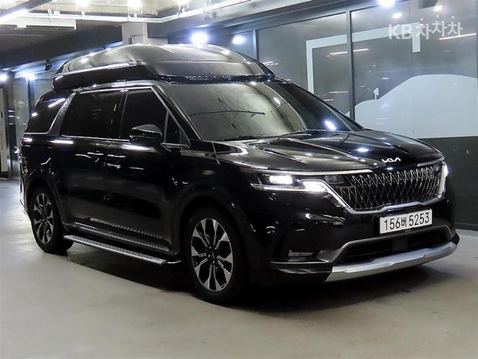 Kia Carnival SIGNATURE — фото 1