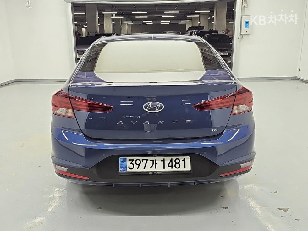 Hyundai Avante Smart — фото 3
