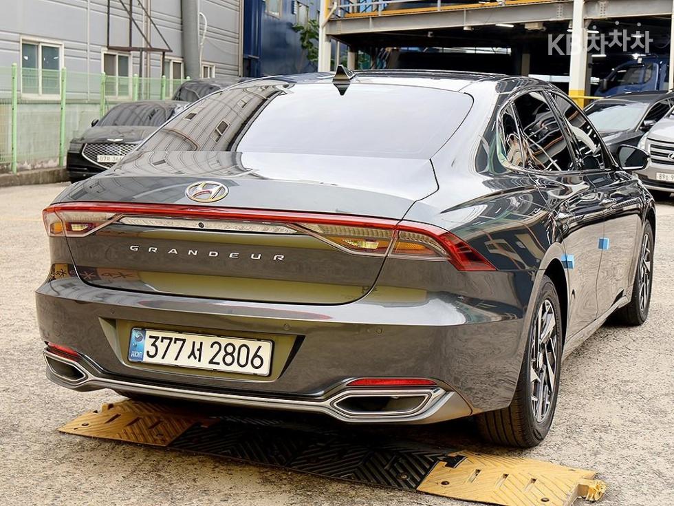 Hyundai Grandeur Premium — фото 4