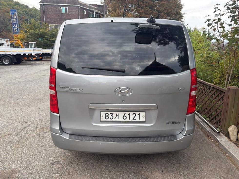 Hyundai Starex — miniaturë 3