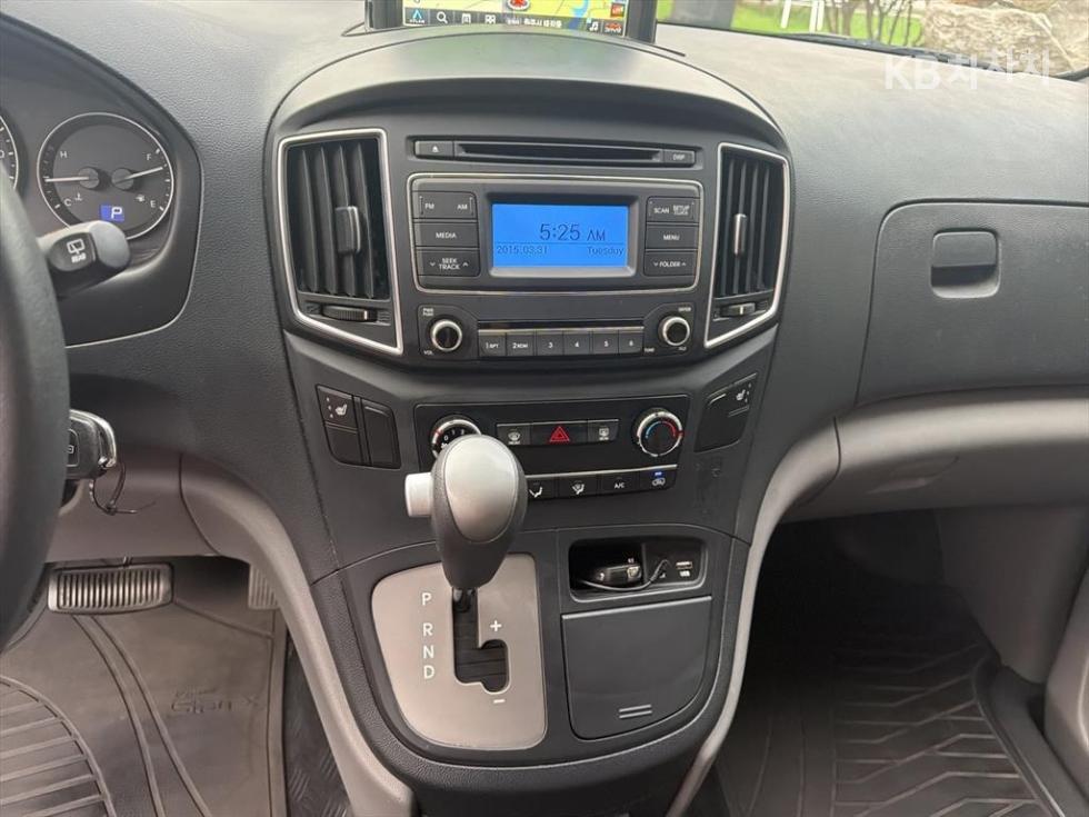 Hyundai Starex — miniaturë 13