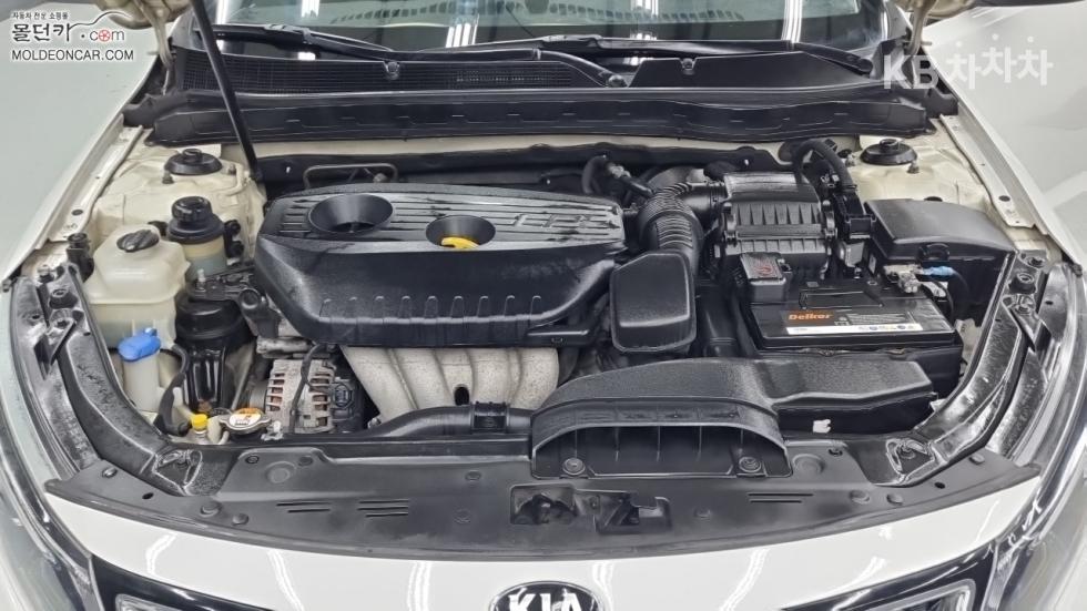 Kia K5 — miniaturë 8
