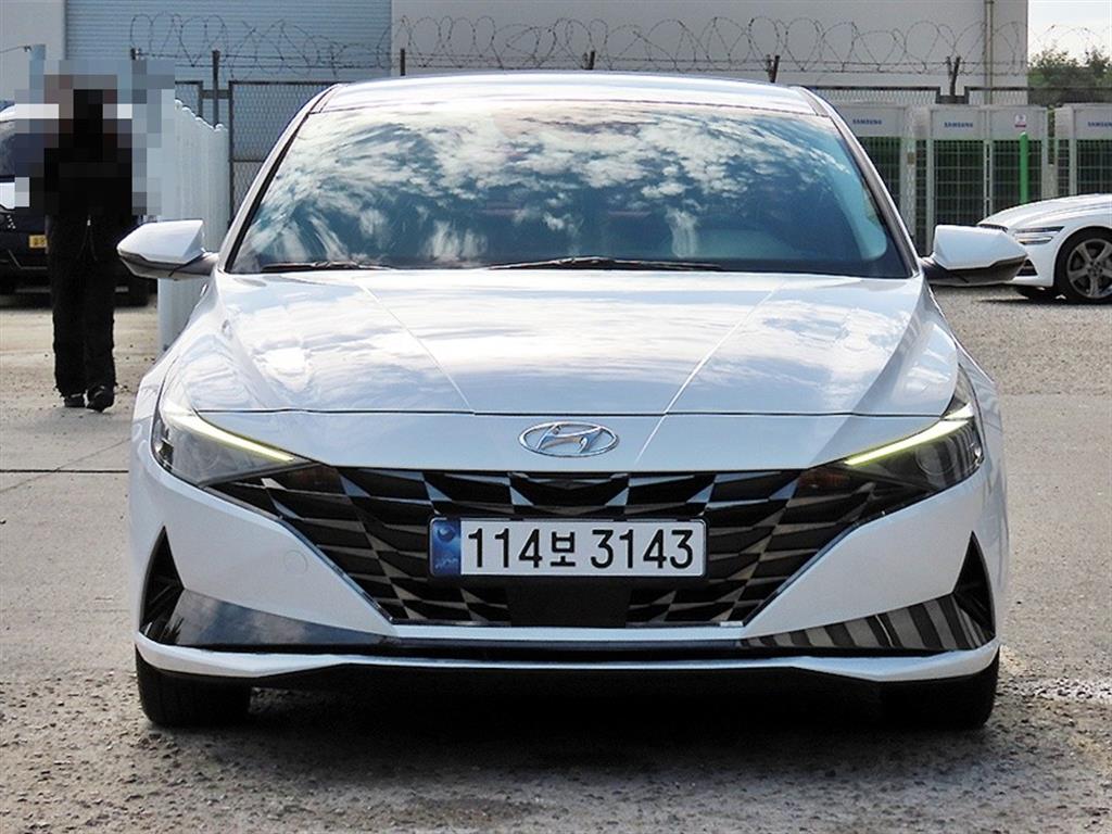 Hyundai Avante — фото 1