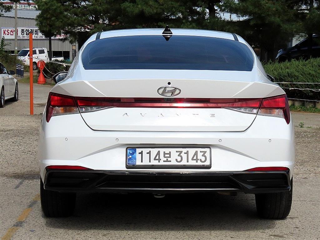 Hyundai Avante — фото 4