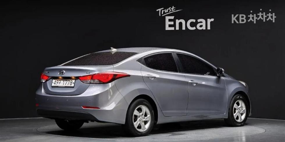 Hyundai Elantra — miniaturë 2